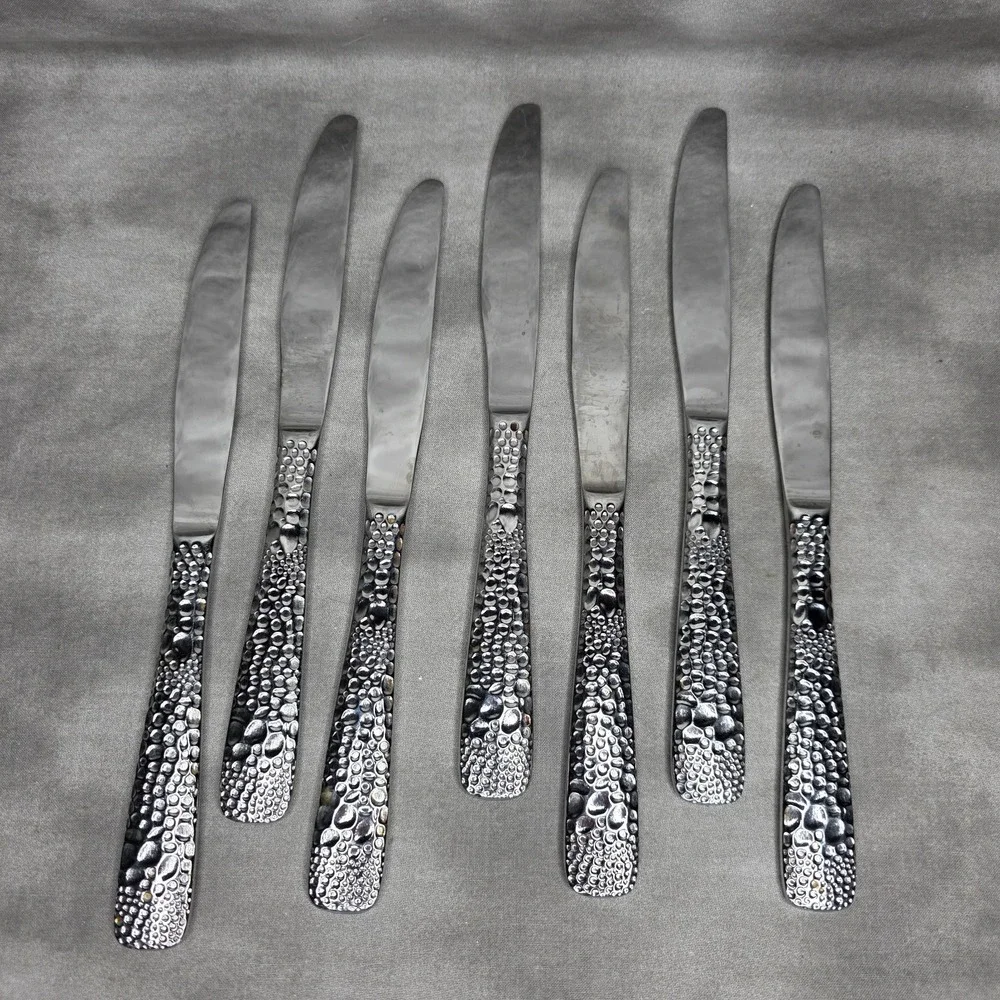 (X7) Hammered Silver Tone Dinner Knives 9 3/8